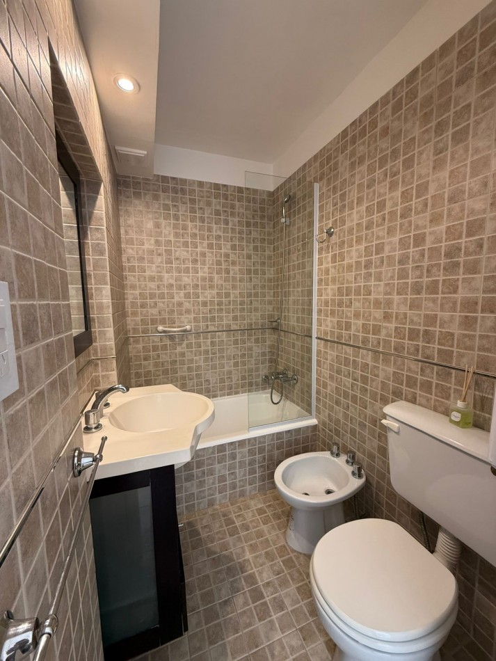 departamento 3 Ambientes con dependencia a la calle con balcon terraza