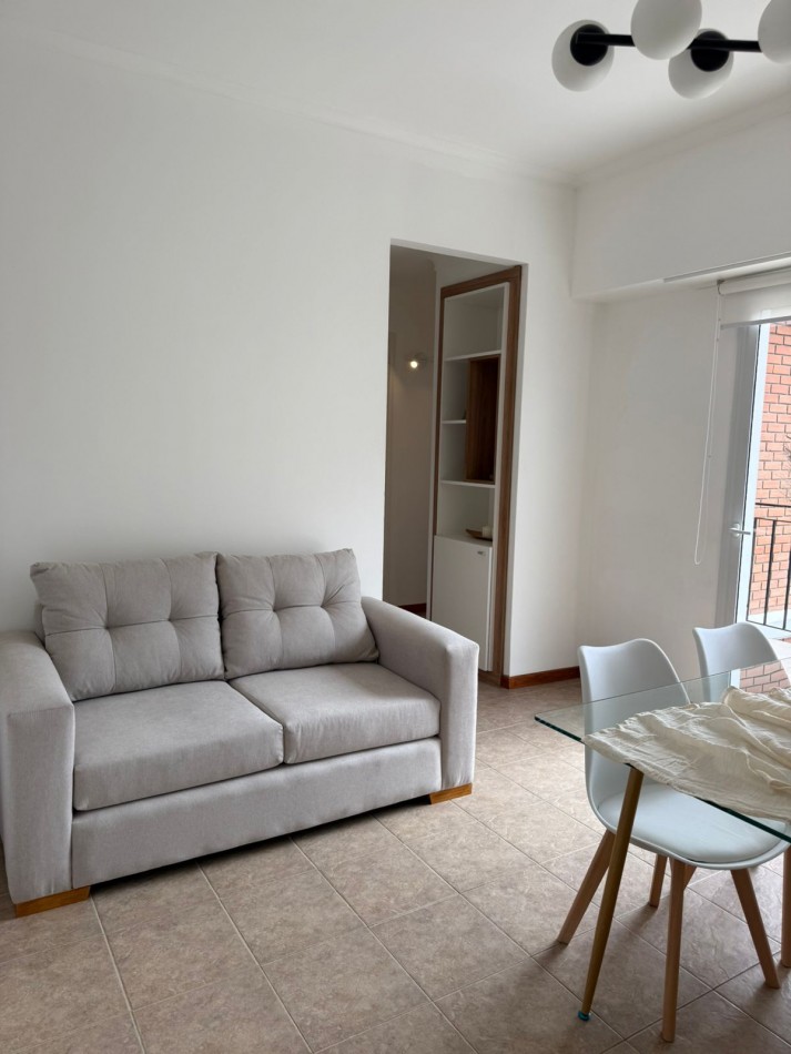 departamento 3 Ambientes con dependencia a la calle con balcon terraza