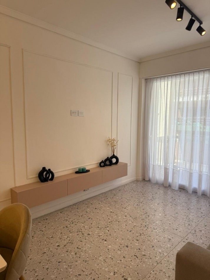 Departamento con cochera 3 ambientes zona plaza Colon