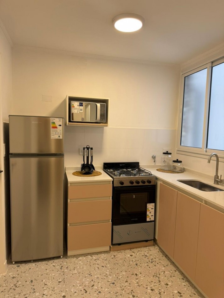 Departamento con cochera 3 ambientes zona plaza Colon