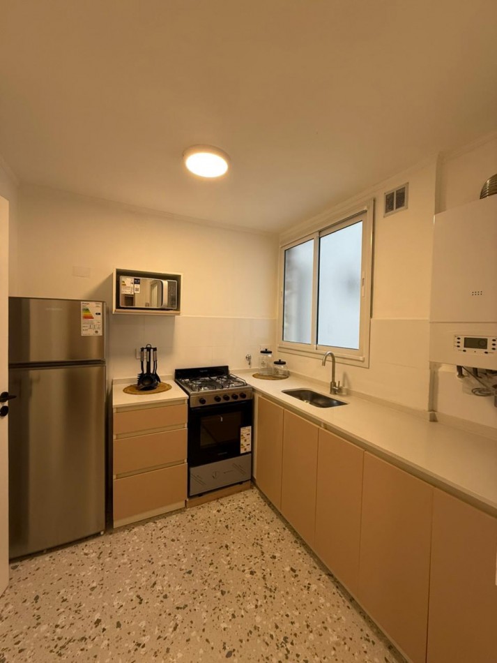 Departamento con cochera 3 ambientes zona plaza Colon