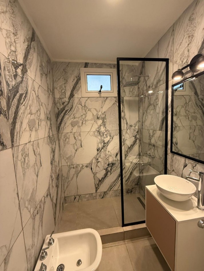 Departamento con cochera 3 ambientes zona plaza Colon