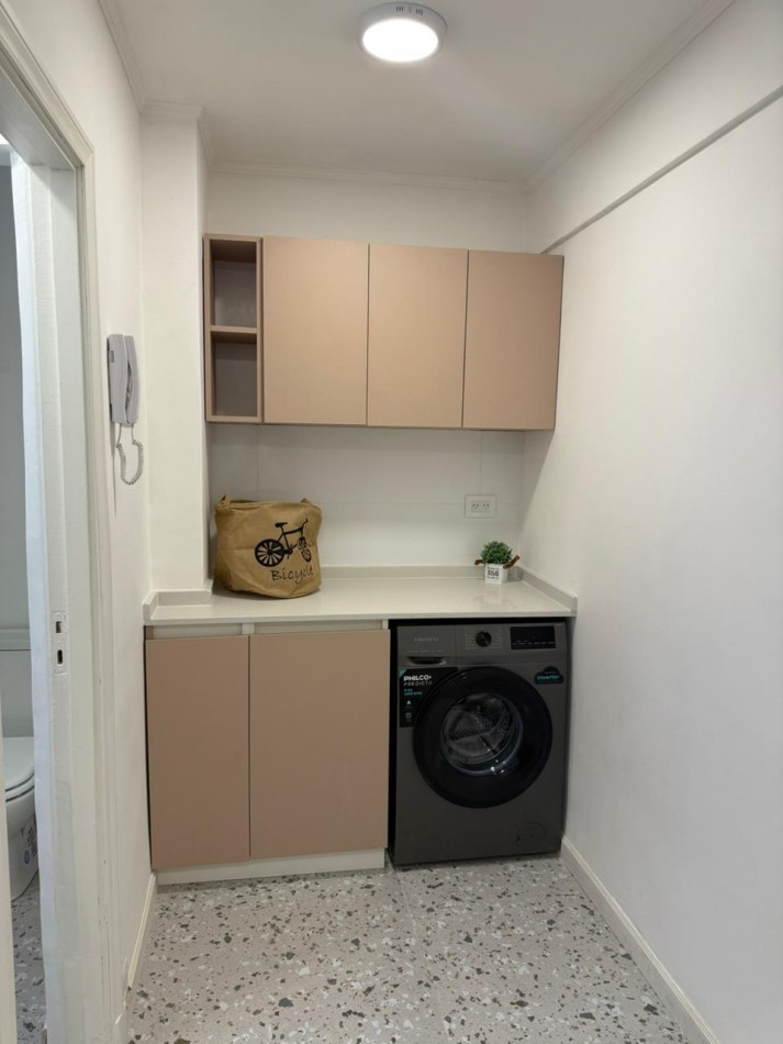 Departamento con cochera 3 ambientes zona plaza Colon