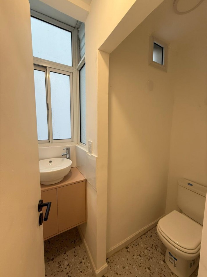 Departamento con cochera 3 ambientes zona plaza Colon