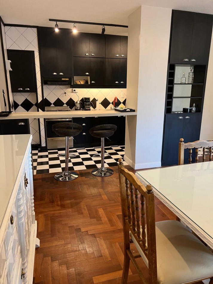 Departamento 4 ambientes a la calle en venta. centro