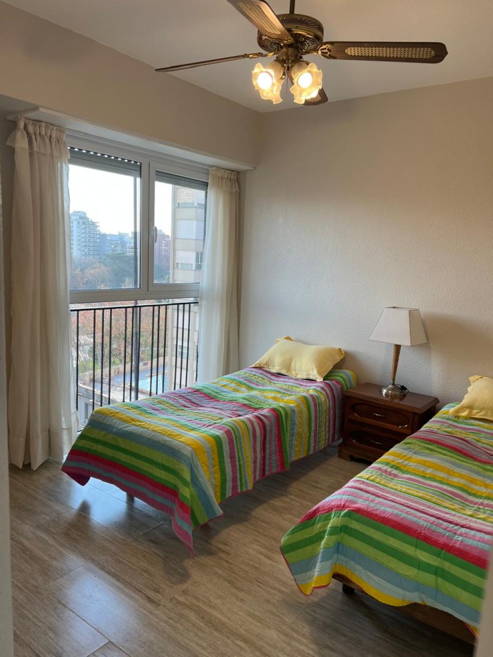 Departamento 4 ambientes a la calle en venta. centro