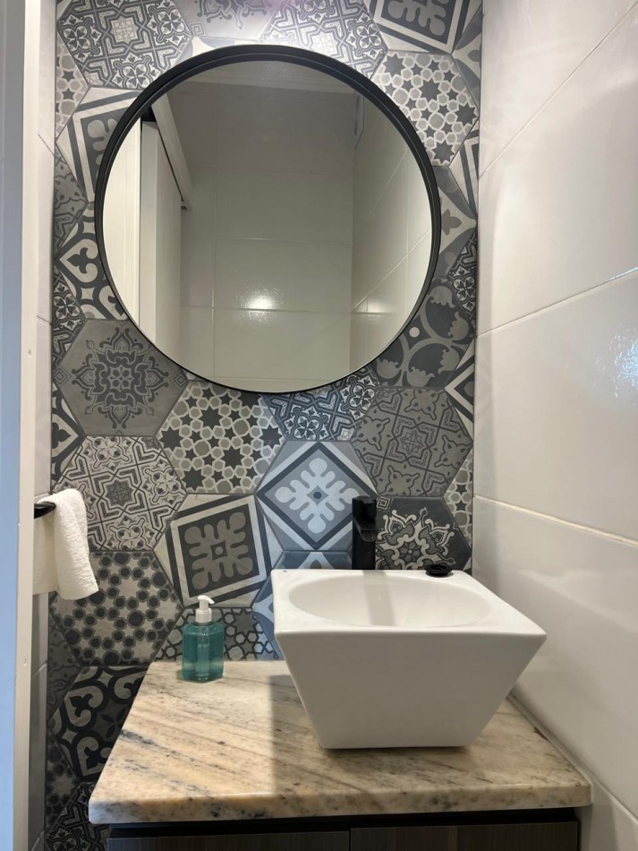 Departamento 4 ambientes a la calle en venta. centro