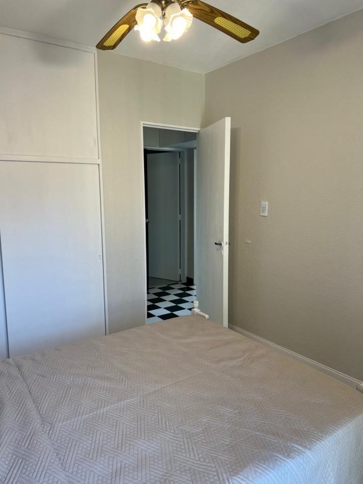 Departamento 4 ambientes a la calle en venta. centro