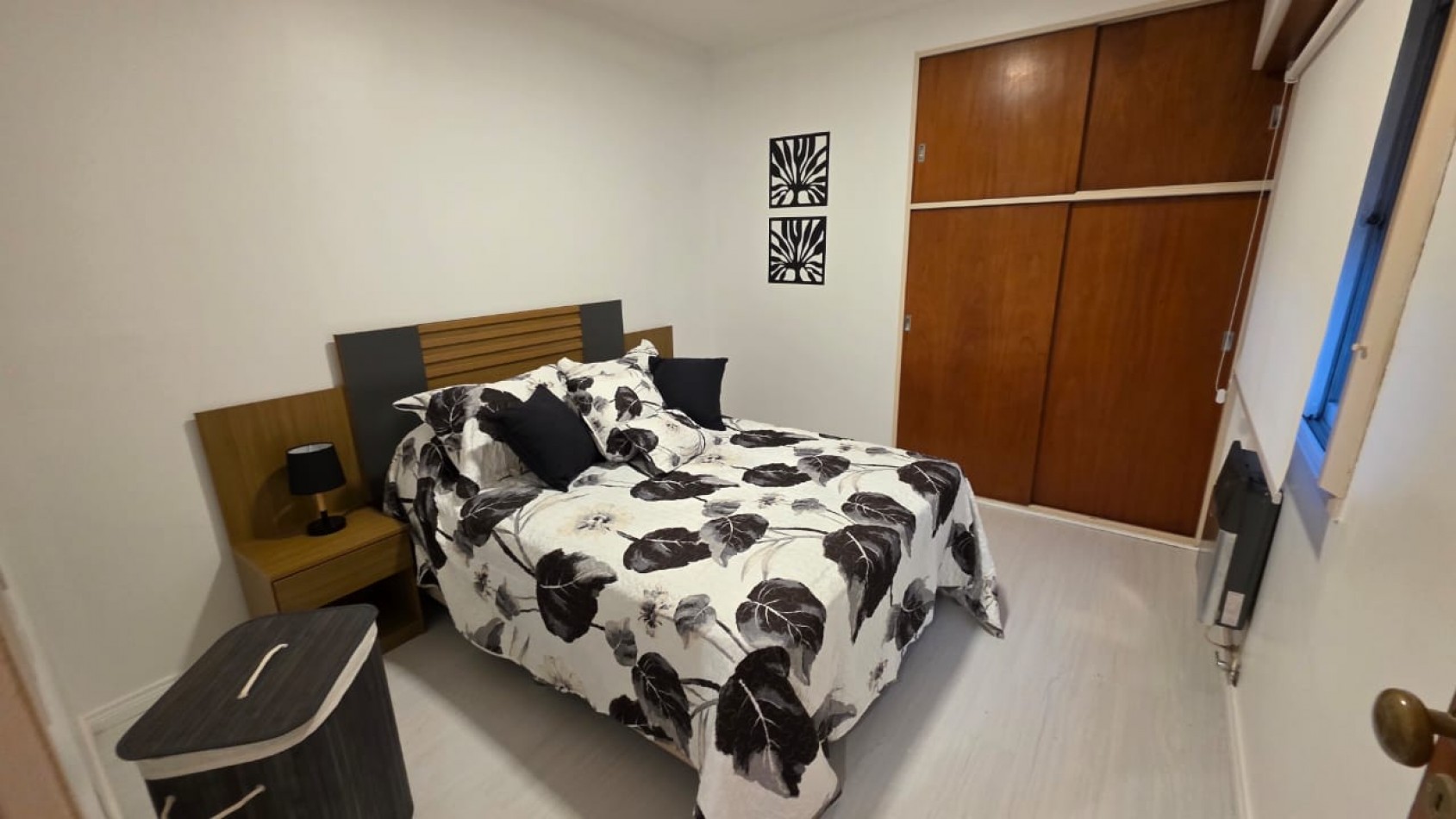 DEPARTAMENTO 3 AMBIENTES A LA CALLE CON BALCON Y ESPACIO DE COCHERA