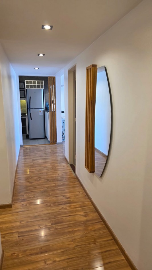 DEPARTAMENTO 3 AMBIENTES A LA CALLE CON BALCON Y ESPACIO DE COCHERA