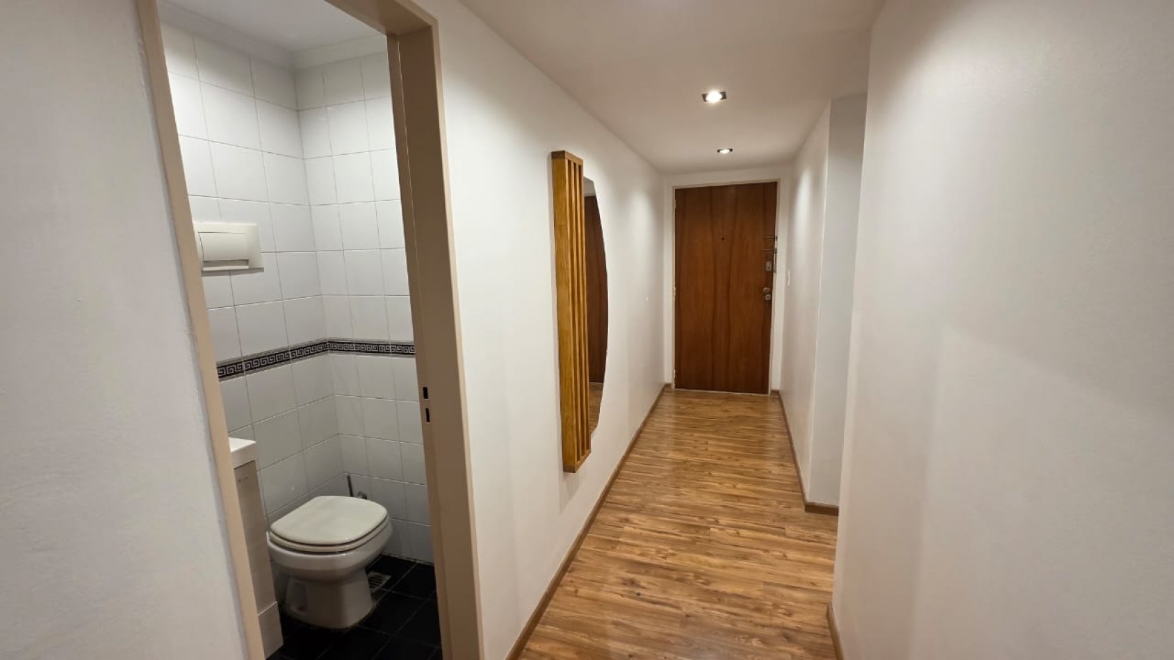 DEPARTAMENTO 3 AMBIENTES A LA CALLE CON BALCON Y ESPACIO DE COCHERA