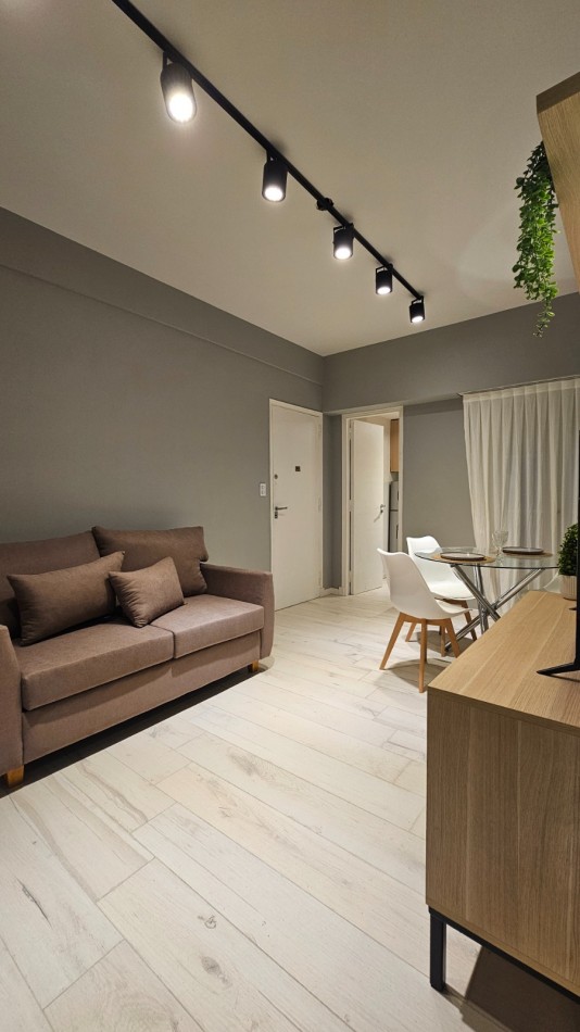 Departamento 3 ambientes al frente en venta 