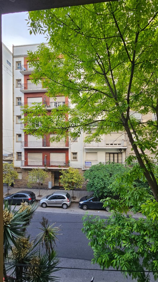 Departamento 3 ambientes al frente en venta 