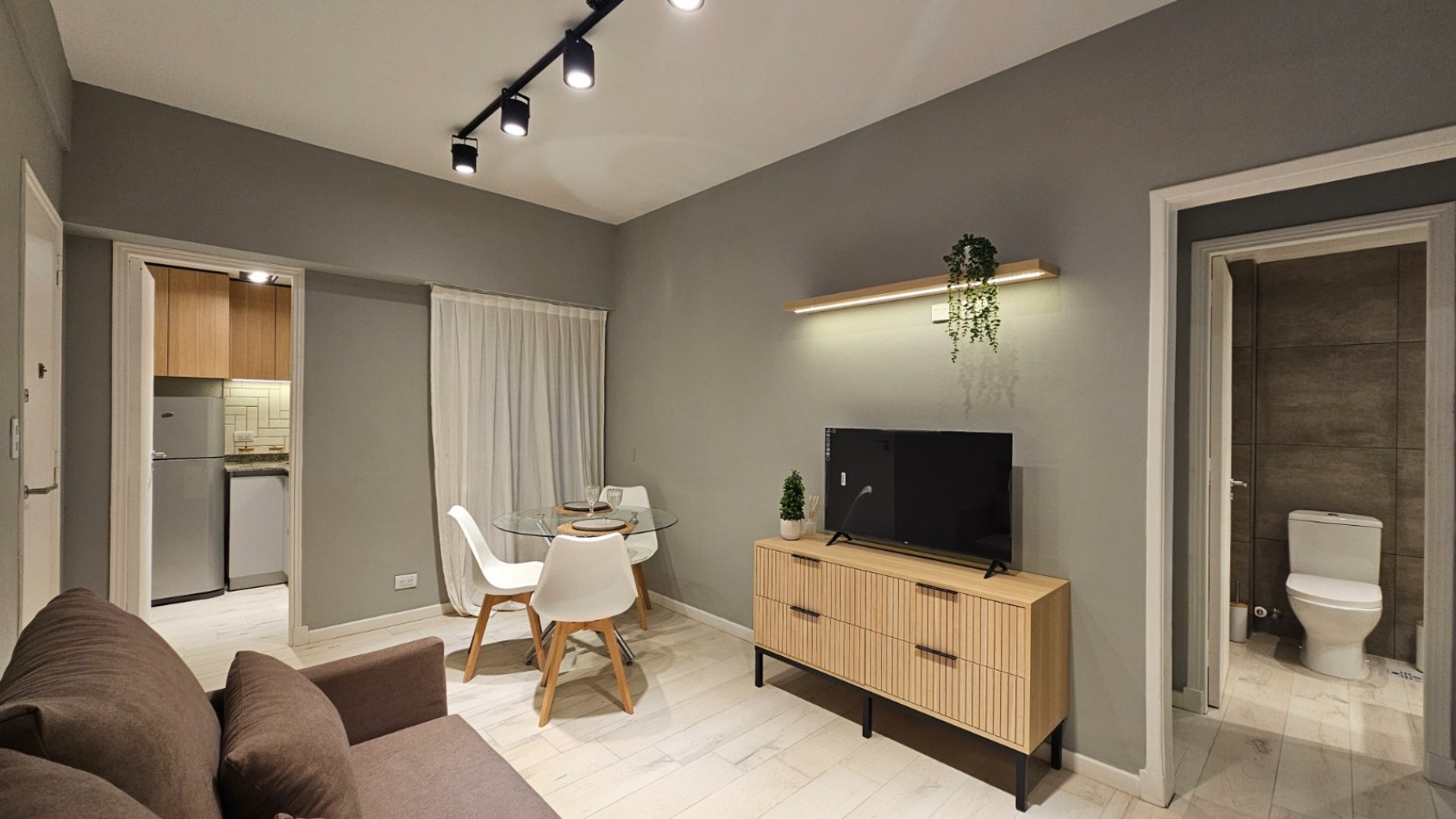 Departamento 3 ambientes al frente en venta 