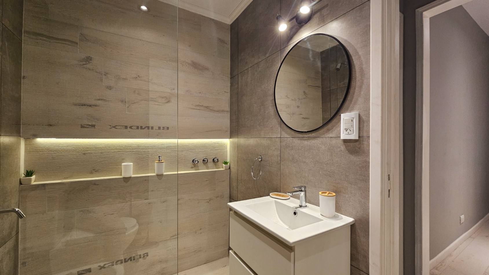 Departamento 3 ambientes al frente en venta 