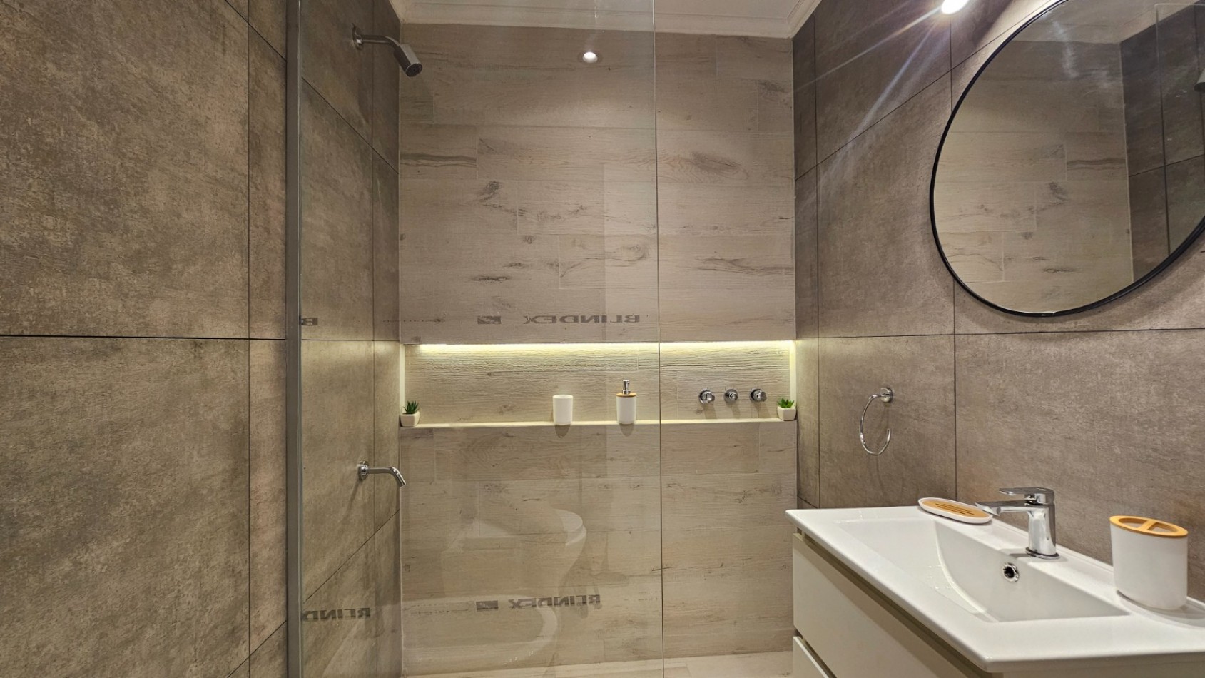 Departamento 3 ambientes al frente en venta 