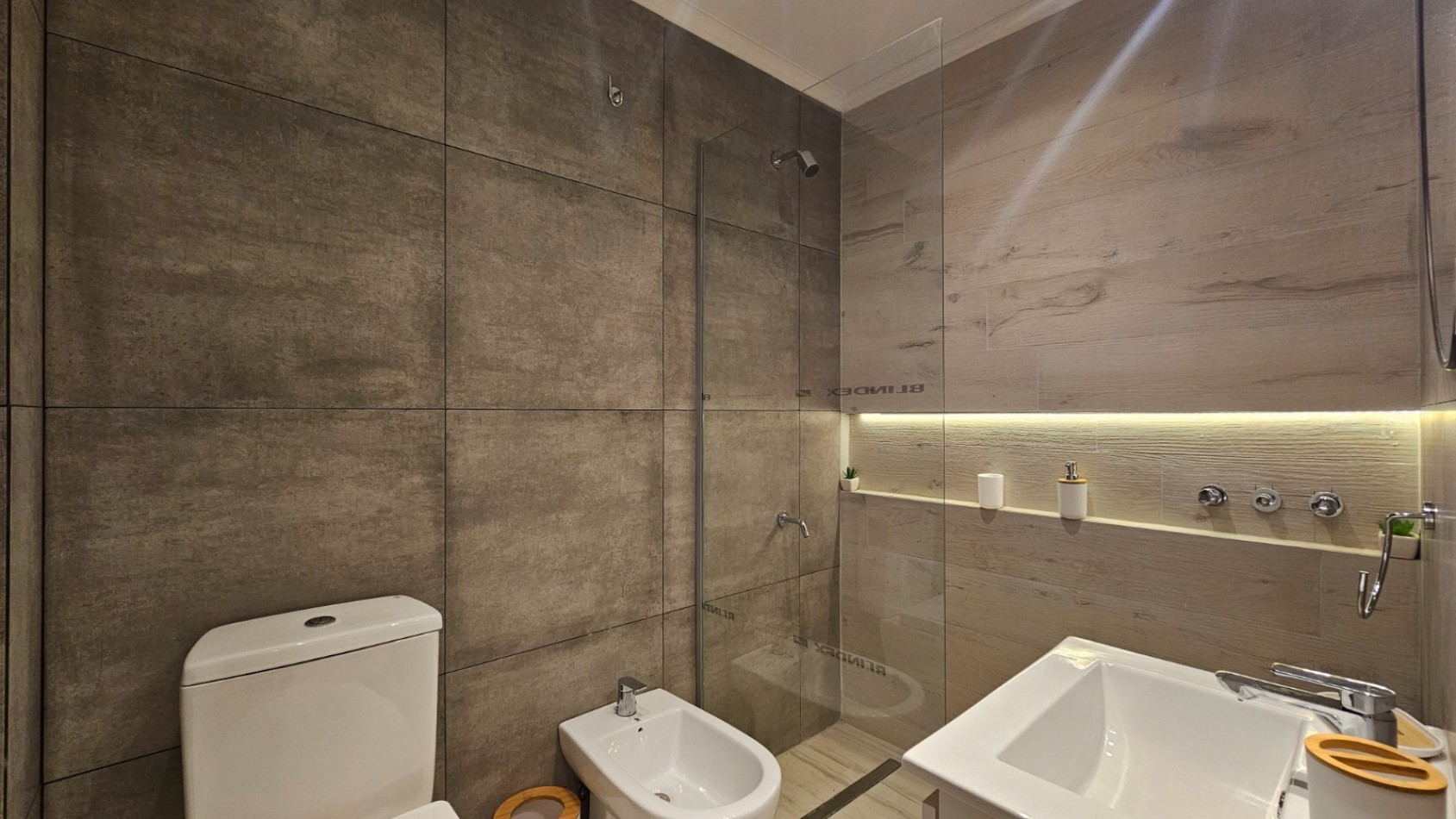 Departamento 3 ambientes al frente en venta 