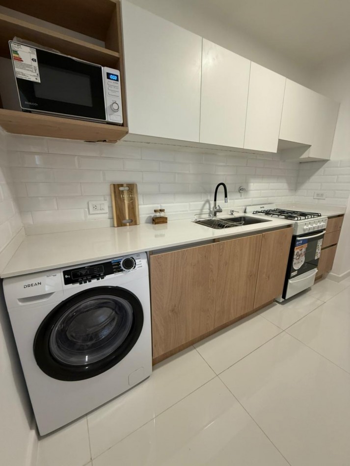 Departamento 2 ambientes con dependencia a la calle vista al mar