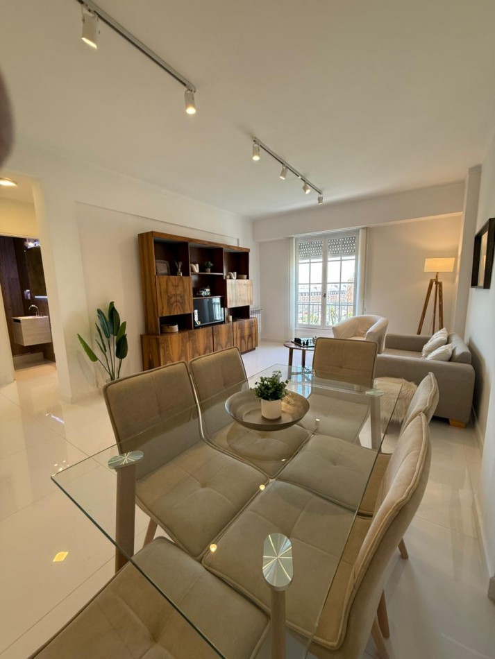 Departamento 2 ambientes con dependencia a la calle vista al mar