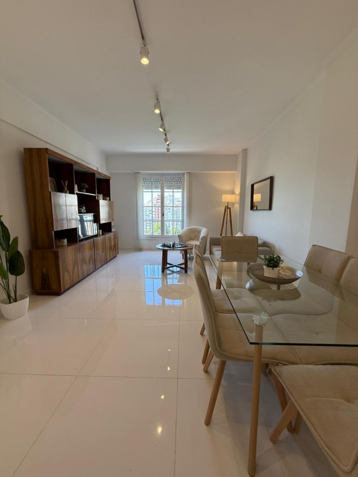 Departamento 2 ambientes con dependencia a la calle vista al mar