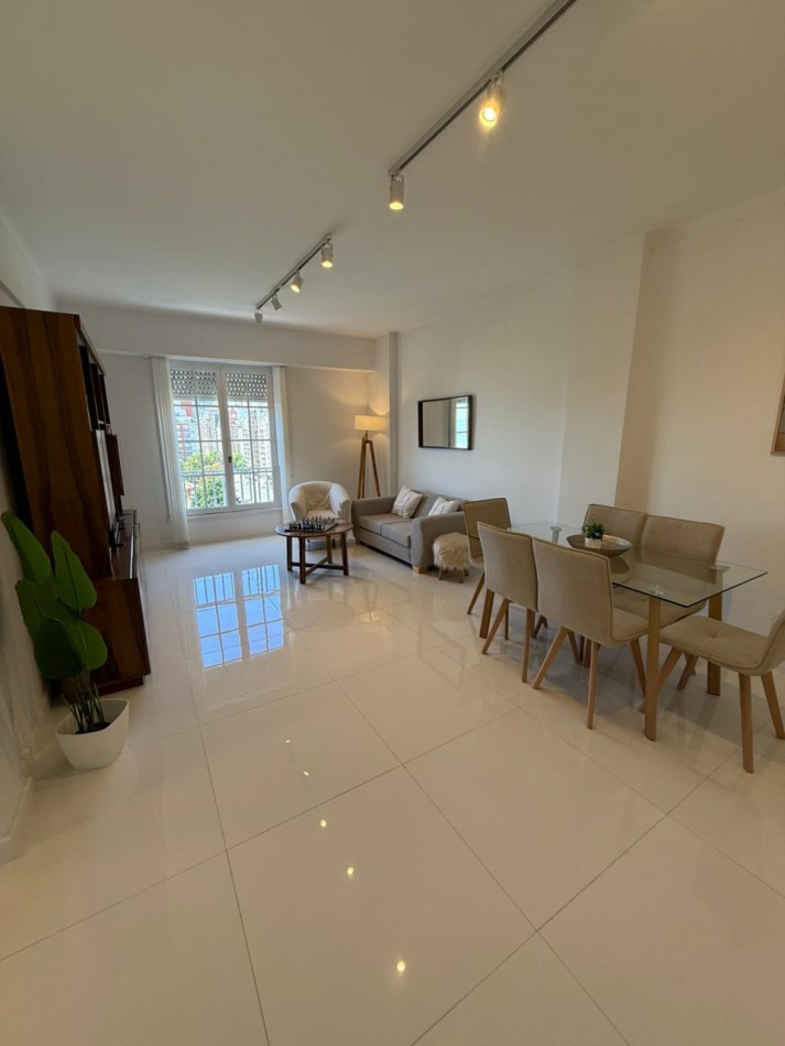 Departamento 2 ambientes con dependencia a la calle vista al mar