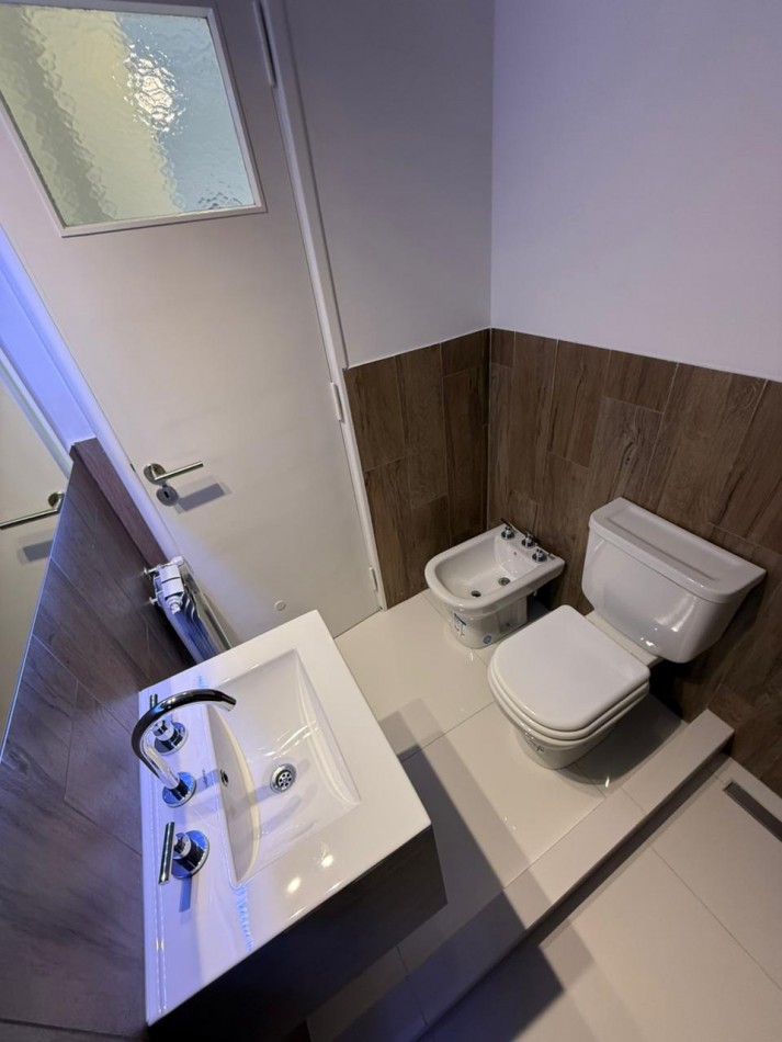 Departamento 2 ambientes con dependencia a la calle vista al mar