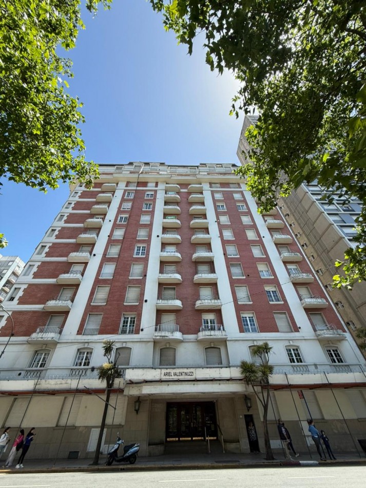 Departamento 2 ambientes con dependencia a la calle vista al mar