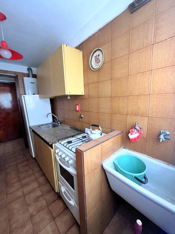 Departamento 2 ambientes lateral en venta mar del plata