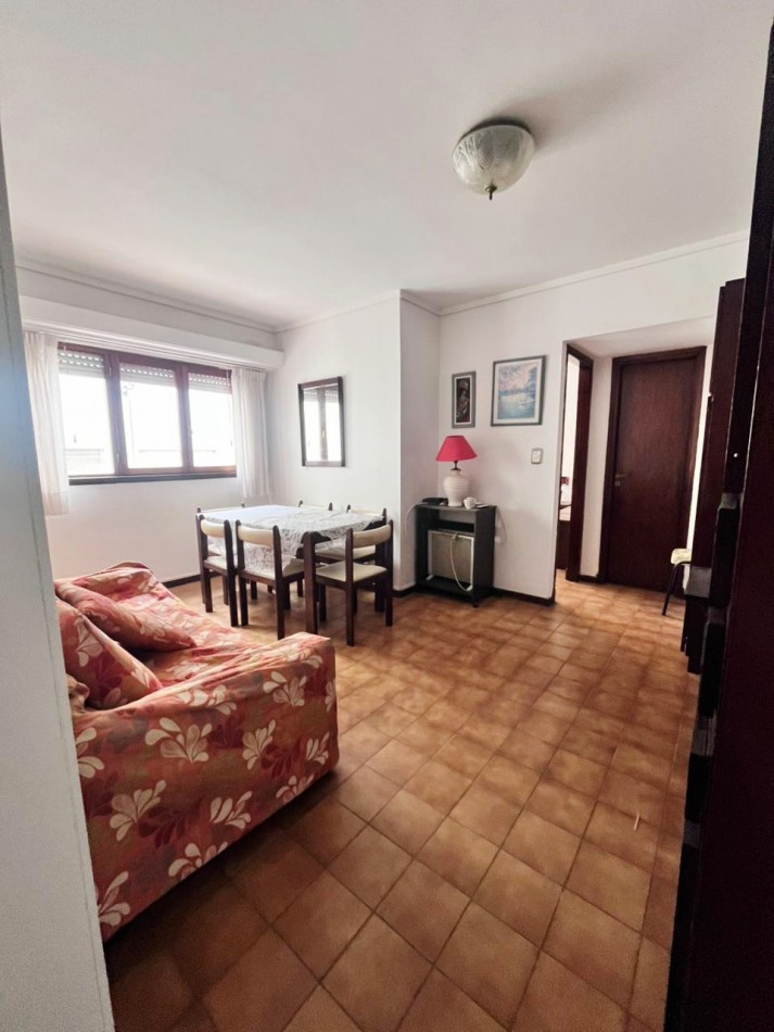 Departamento 2 ambientes lateral en venta mar del plata