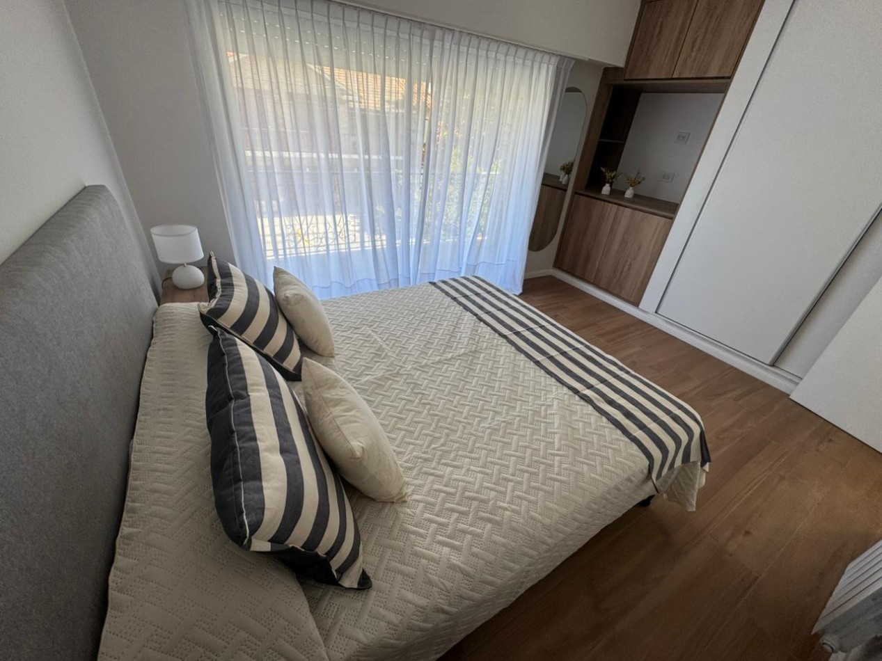 CASA EN PH AL FRENTE 5 AMBIENTES CON GARAGE