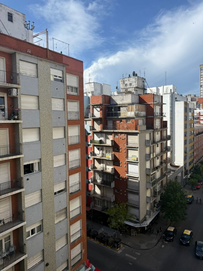 1 ambiente con balcon a la calle en venta centro de mar del plata