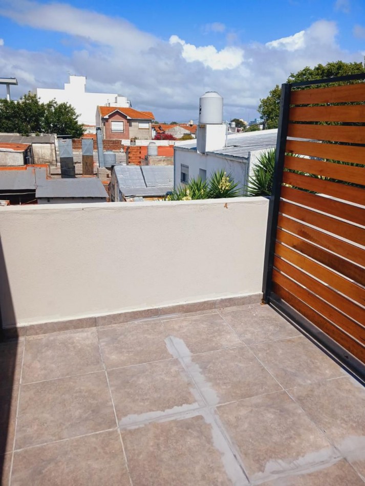 Oportunidad PH 2 ambientes al frente en venta