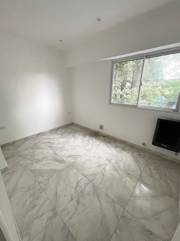 Oportunidad PH 2 ambientes al frente en venta