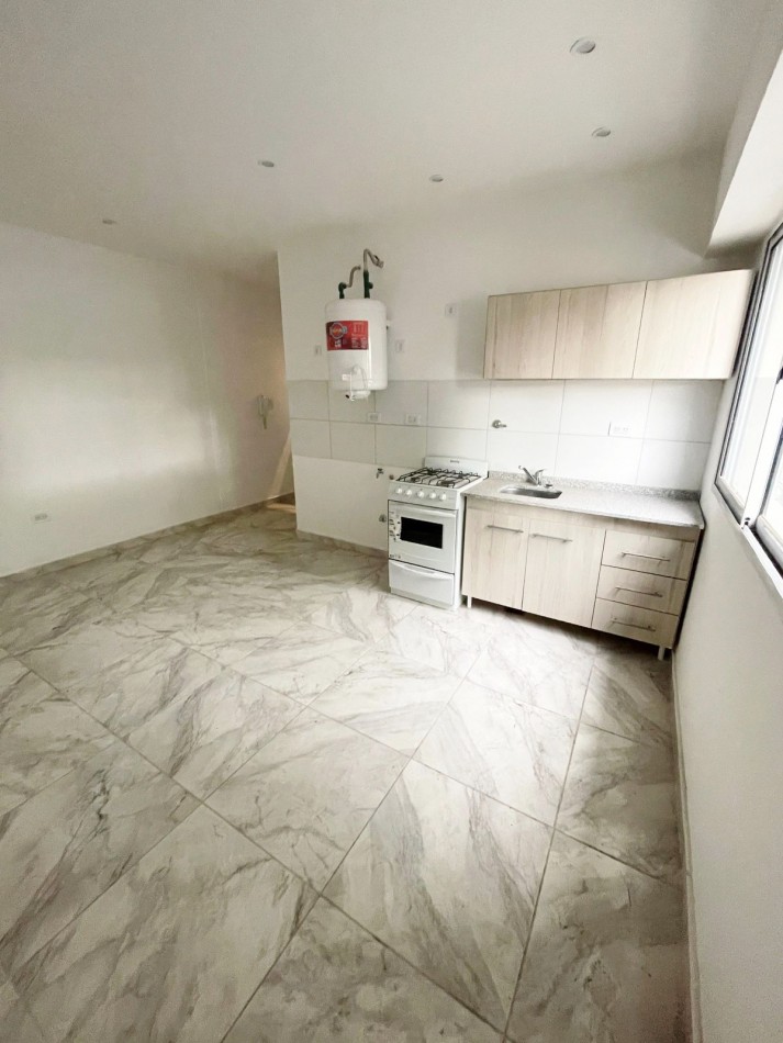 Oportunidad PH 2 ambientes al frente en venta