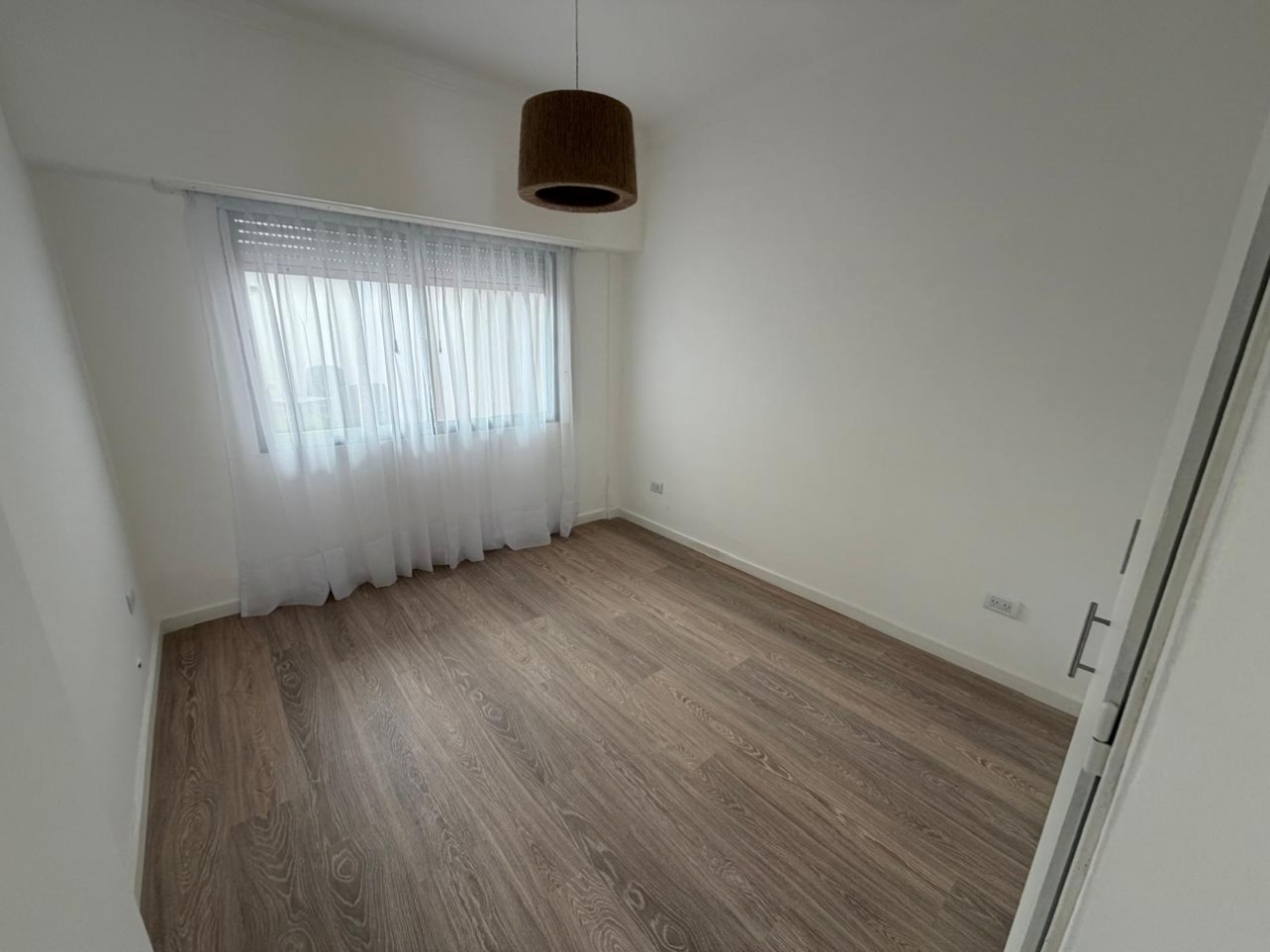 DEPARTAMENTO DE 3 AMBIENTES CON DEPENDENCIA Y PATIO RECICLADO EN VENTA