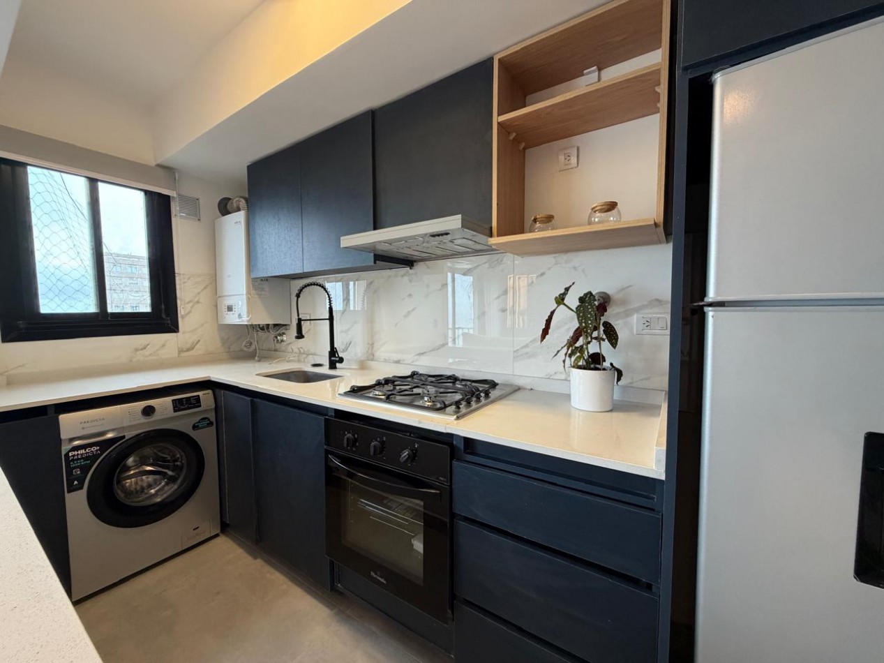 DEPARTAMENTO 2 AMBIENTES CON VISTA AL MAR Y COCHERA DOBLE 