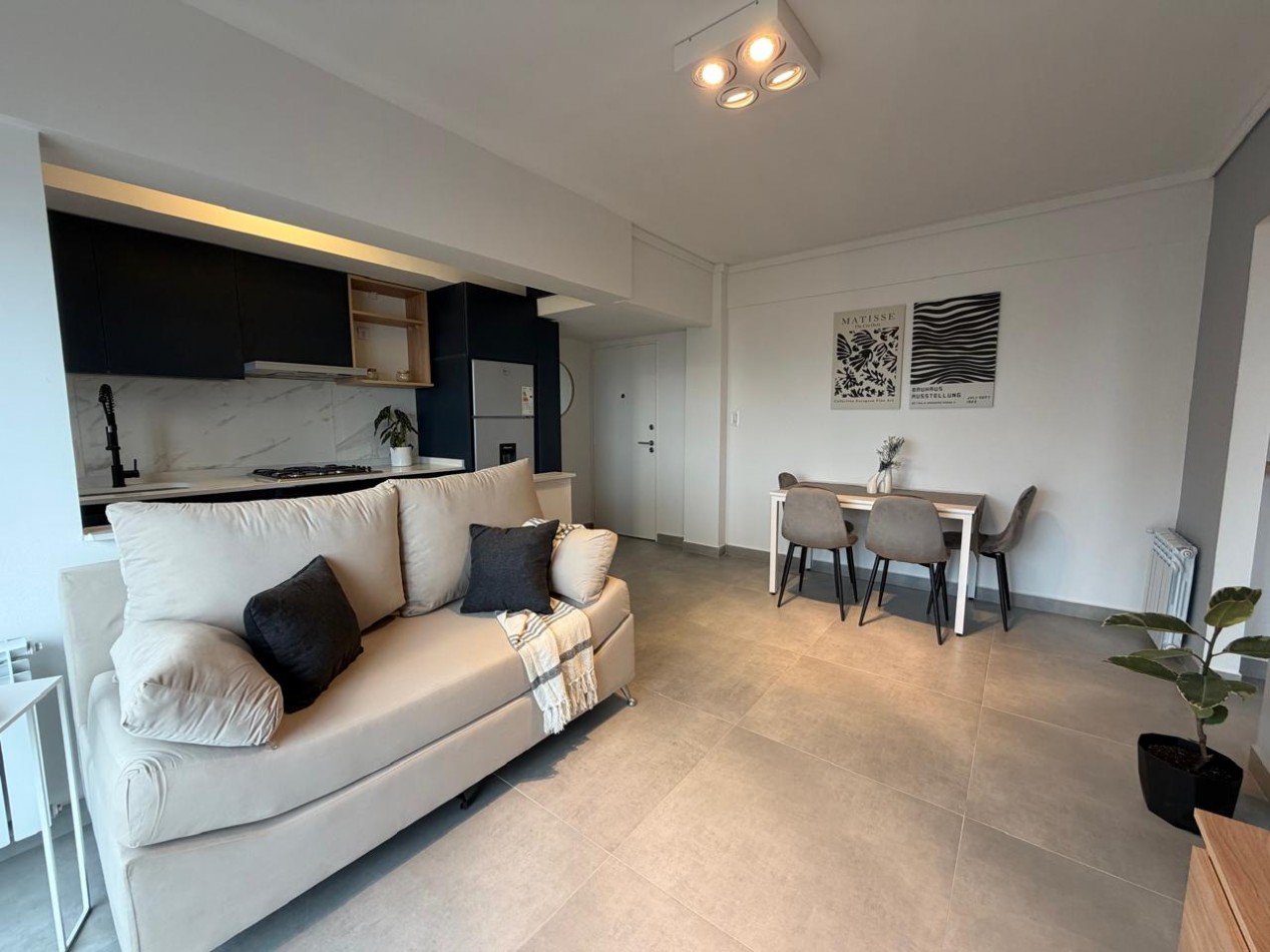 DEPARTAMENTO 2 AMBIENTES CON VISTA AL MAR Y COCHERA DOBLE 