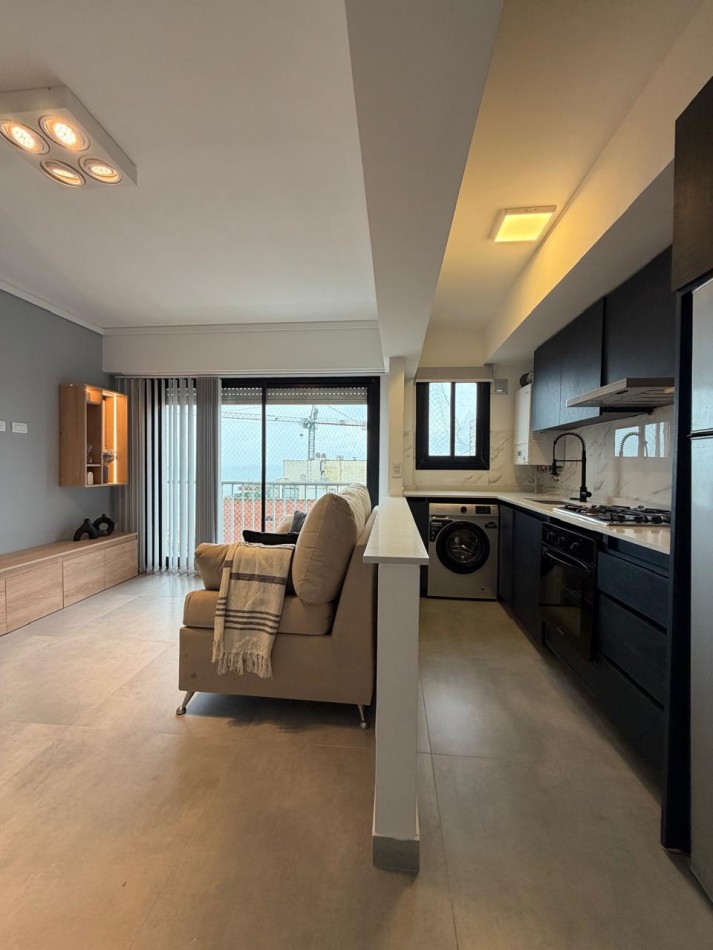 DEPARTAMENTO 2 AMBIENTES CON VISTA AL MAR Y COCHERA DOBLE 