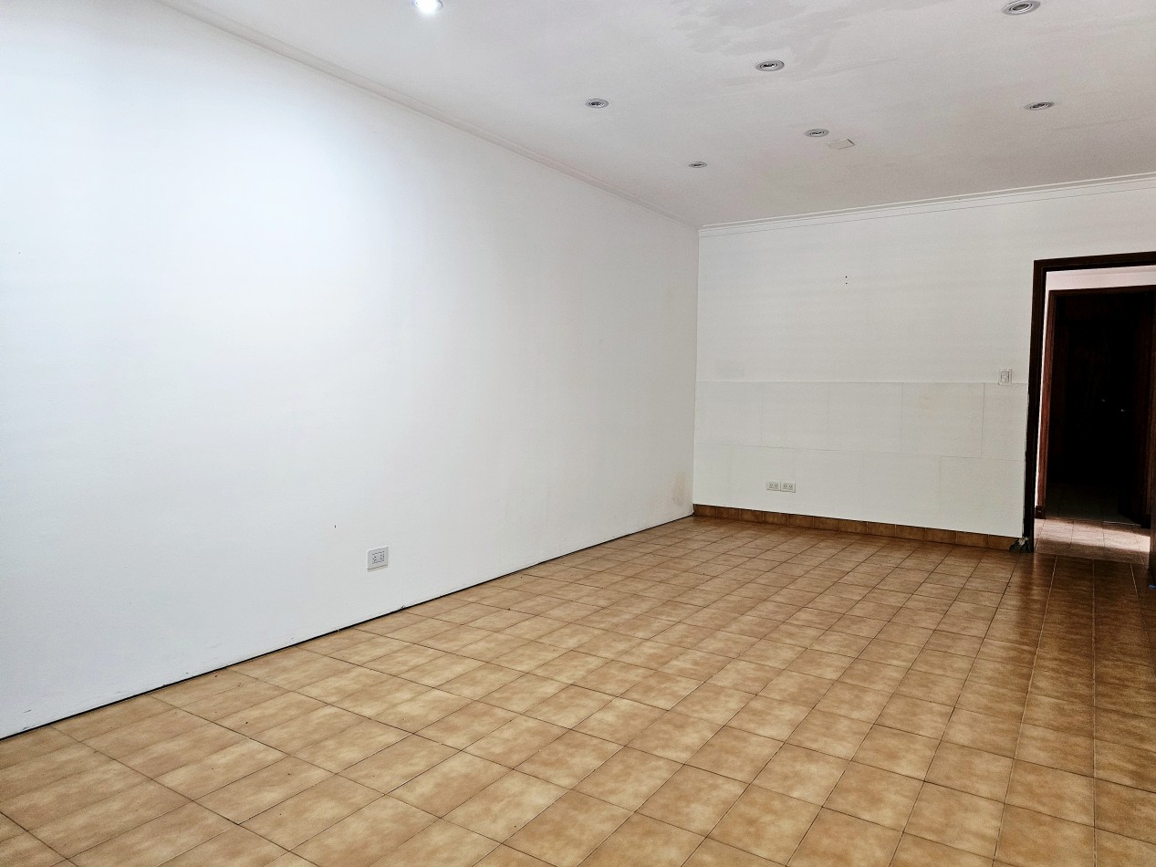 ALQUILER CHALET EN PH 3 AMBIENTES CON ESPACIO DE COCHERA