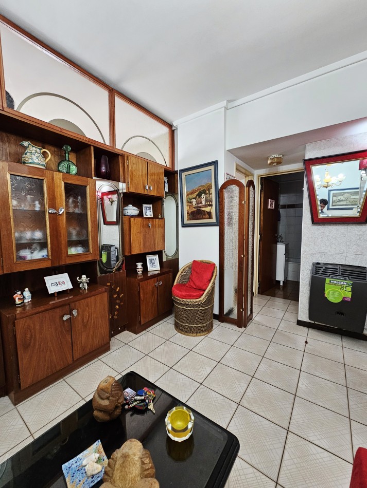 DEPARTAMENTO 2 AMBIENTES CON BALCON A LA CALLE EN VENTA MAR DEL PLATA