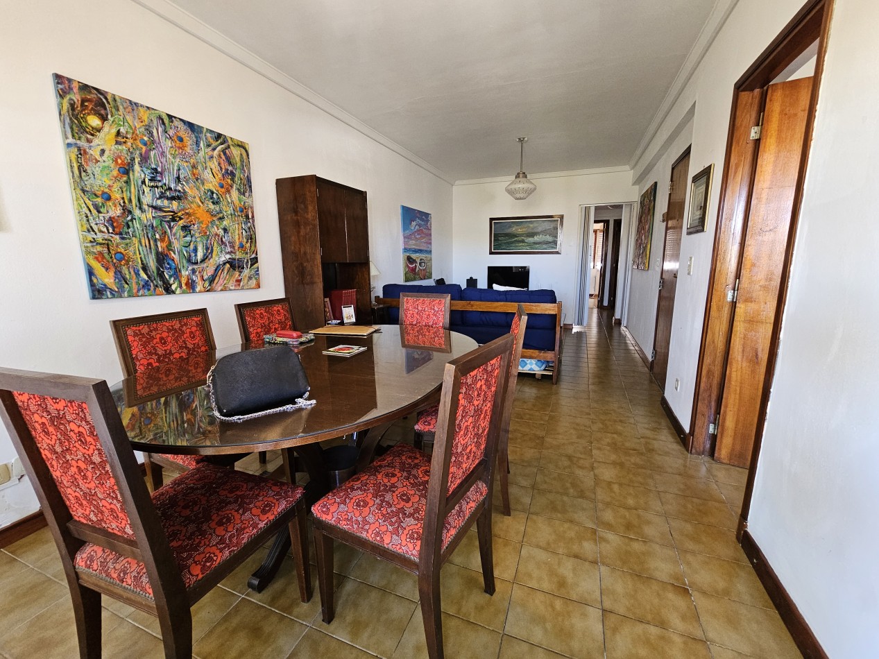 DEPARTAMENTO 3 AMBIENTES AL FRENTE CON COCHERA 