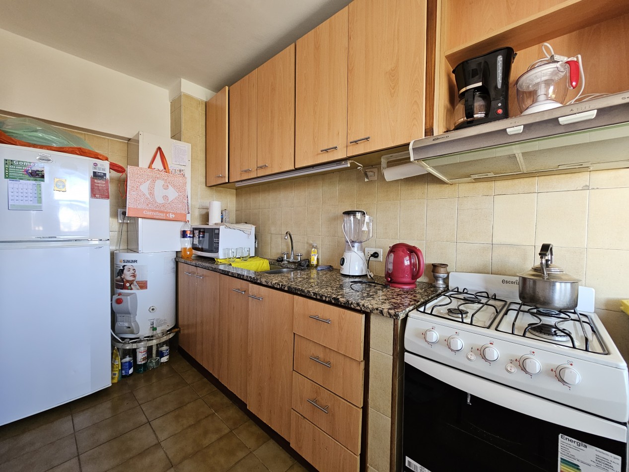 DEPARTAMENTO 3 AMBIENTES AL FRENTE CON COCHERA 