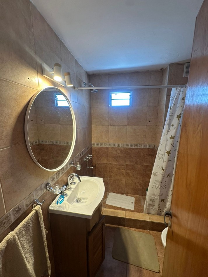 Departamento 2 ambientes al frente con 2 balcones salientes