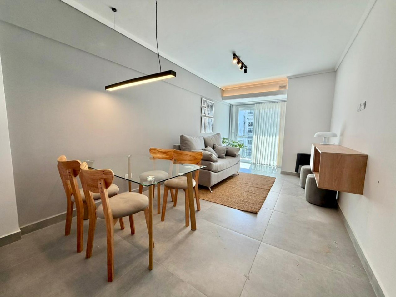 DEPARTAMENTO 2 AMBIENTES A LA CALLE CON BALCON ZONA CENTRO