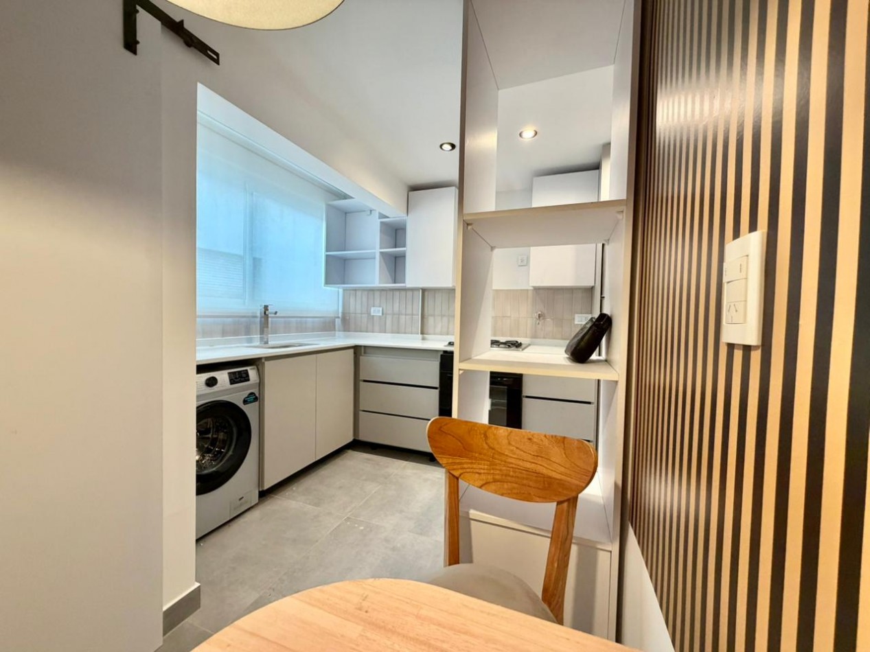 DEPARTAMENTO 2 AMBIENTES A LA CALLE CON BALCON ZONA CENTRO