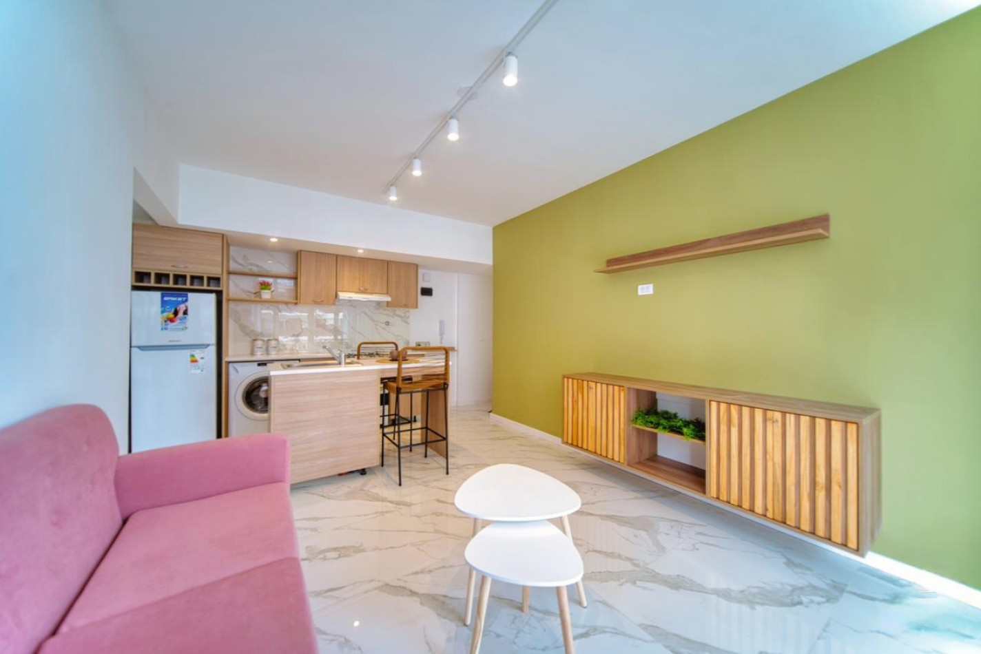 DEPARTAMENTO 3 AMBIENTES AL FRENTE ZONA CENTRO