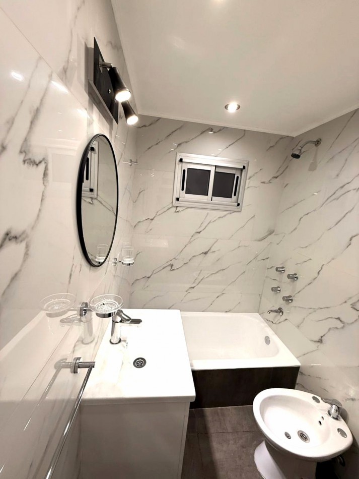 DEPARTAMENTO 2 AMBIENTES RECICLADO A NUEVO FRENTE A PLAZA MITRE