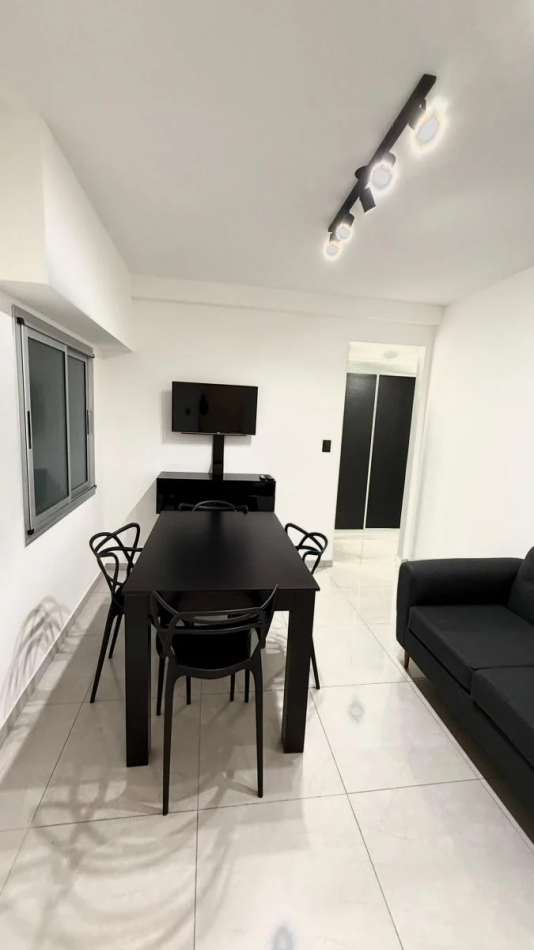 DEPARTAMENTO 2 AMBIENTES RECICLADO A NUEVO FRENTE A PLAZA MITRE