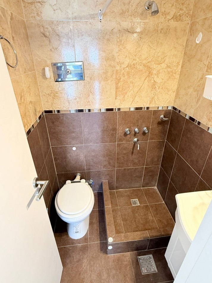 1 ambiente dividido al frente con balcon saliente en venta mar del plata