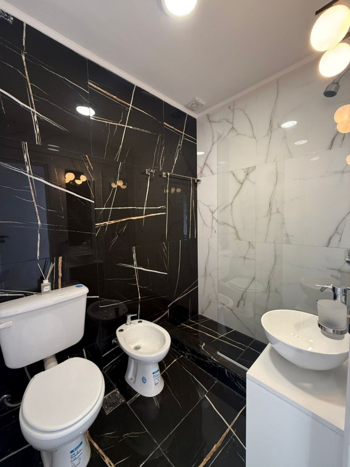 Departamento 3 ambientes + escritorio al frente en venta